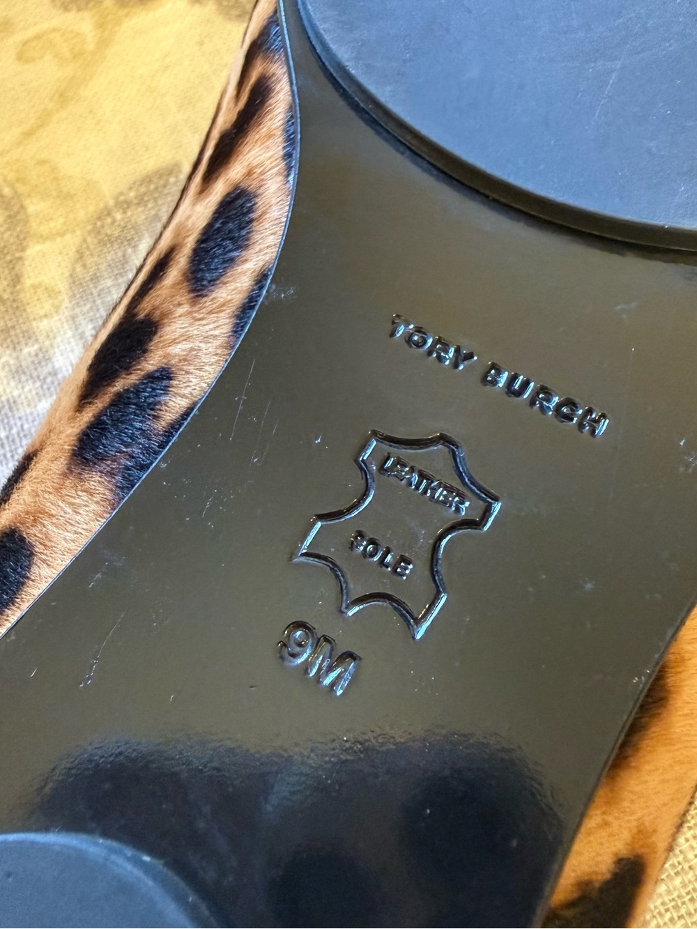 Tory Burch ✨Like New✨ Leopard Calf Hair Runway Ballet Flats size 9 - Picture 11 of 12